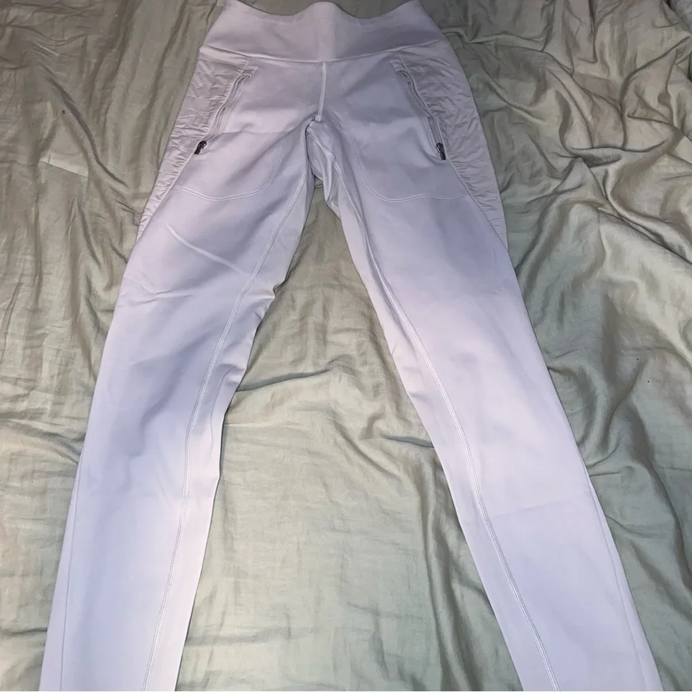 ATHLETA PEAK HYBRID FLEECE TIGHT WITH QUILTED PANELING SUPER SOFT ATHLETIC WEAR - Picture 14 of 14